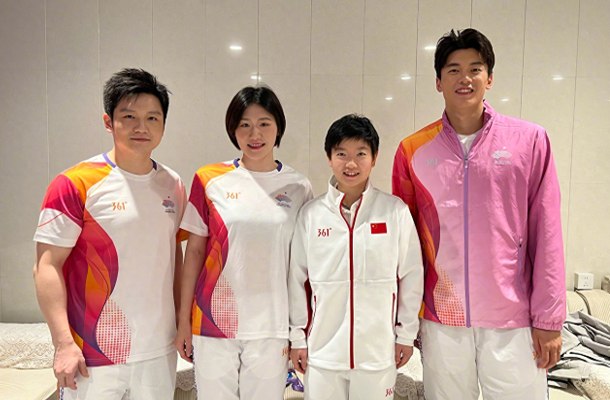 详细阅读:法兰克福训练开放日,关键时刻强势反弹引欢呼,德国杯在即,更衣室氛围转暖的简单介绍-满冠平台 法兰克福训练开放日,关键时刻强势反弹引欢呼,德国杯在即,更衣室氛围转暖的简单介绍-满冠平台